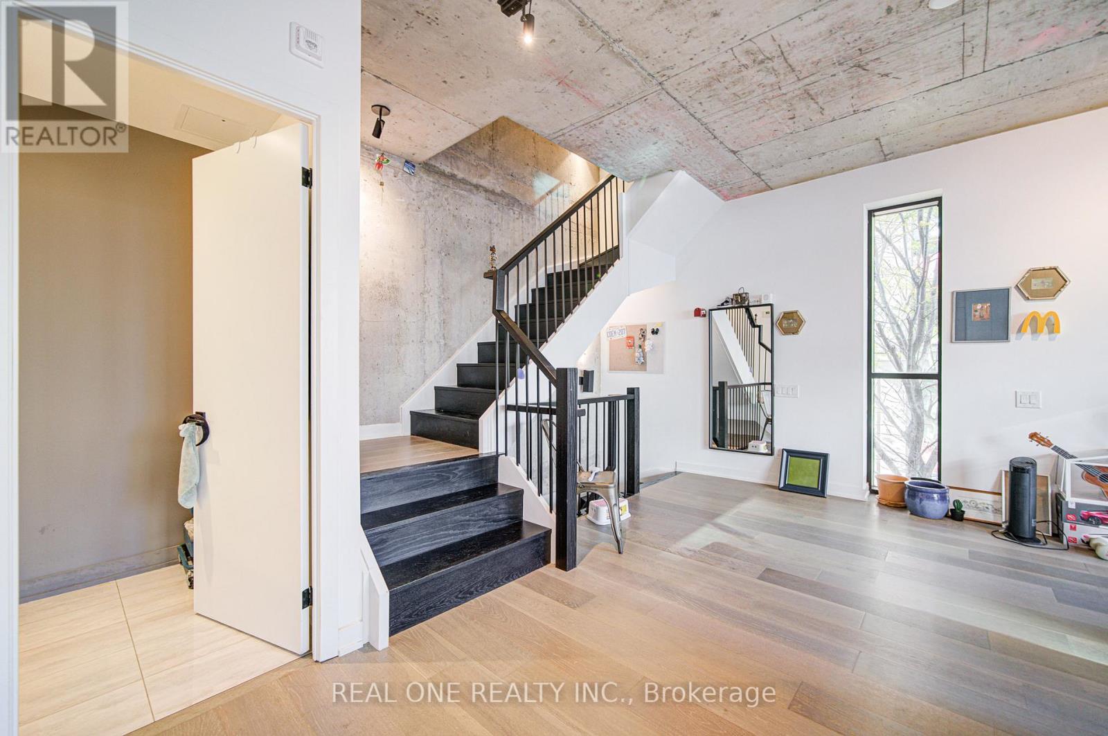 2 - 12 Dervock Crescent, Toronto, Ontario  M2K 1A7 - Photo 10 - C12516266