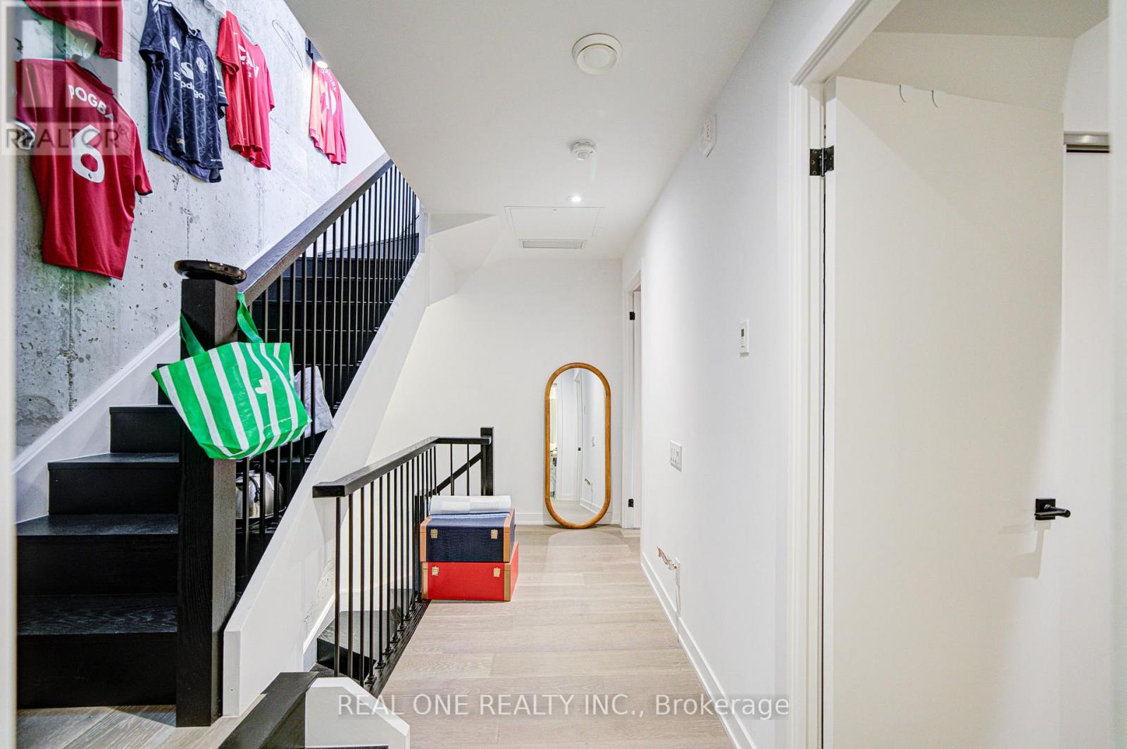 2 - 12 Dervock Crescent, Toronto, Ontario  M2K 1A7 - Photo 13 - C12516266