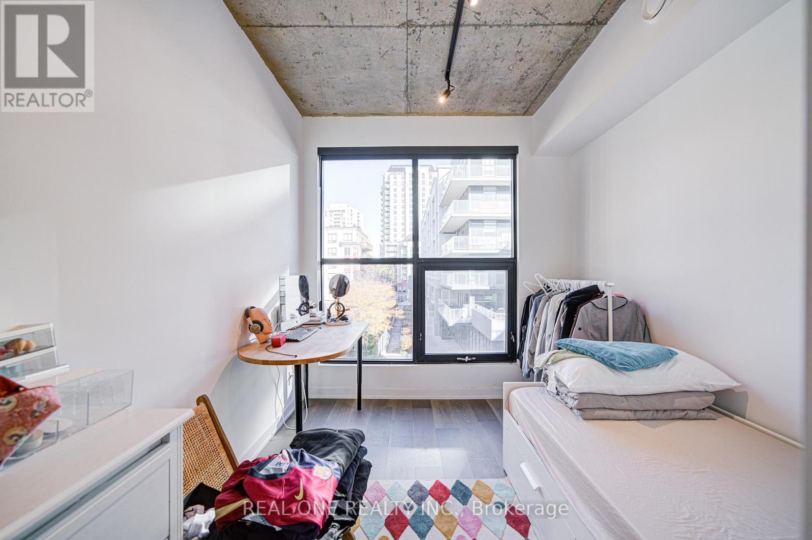 2 - 12 Dervock Crescent, Toronto, Ontario  M2K 1A7 - Photo 14 - C12516266