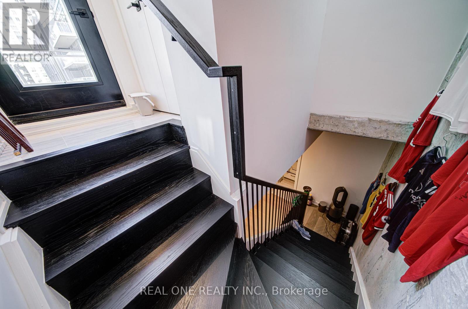 2 - 12 Dervock Crescent, Toronto, Ontario  M2K 1A7 - Photo 23 - C12516266