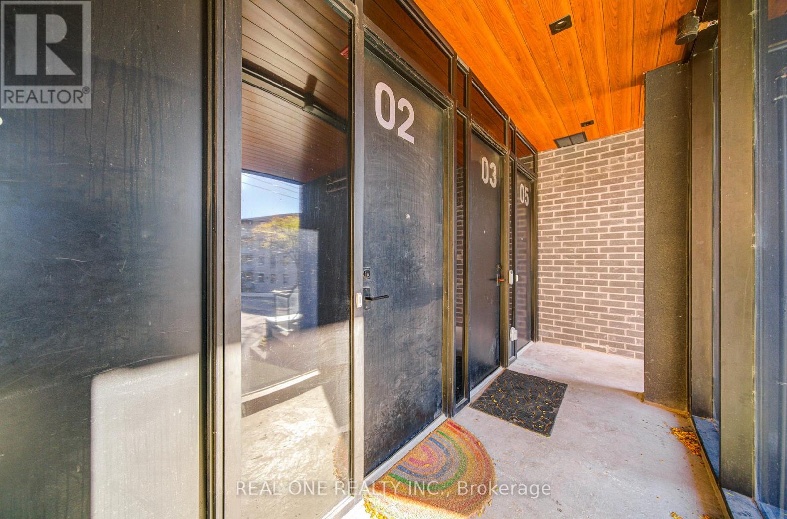 2 - 12 Dervock Crescent, Toronto, Ontario  M2K 1A7 - Photo 4 - C12516266