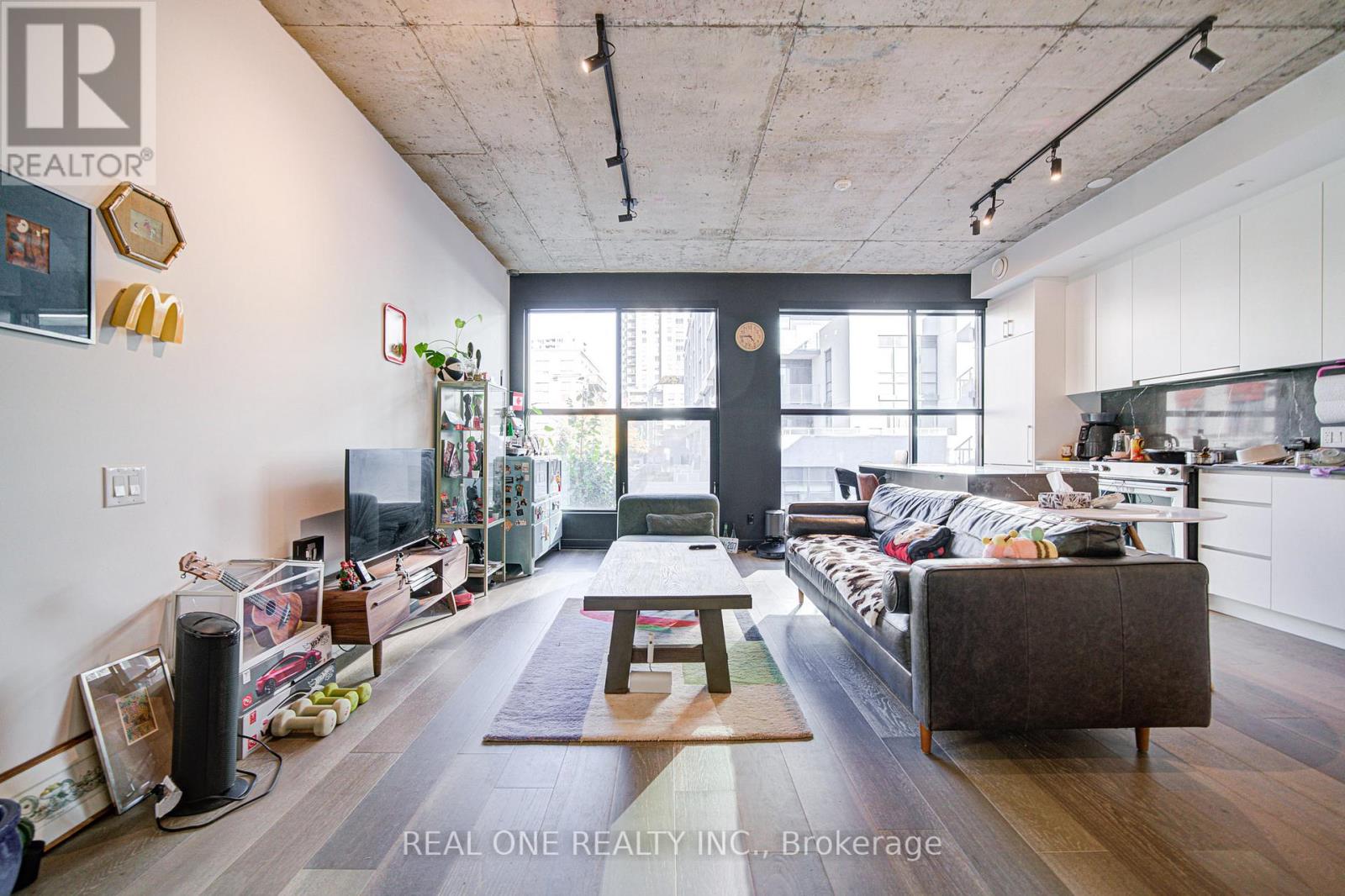 2 - 12 Dervock Crescent, Toronto, Ontario  M2K 1A7 - Photo 6 - C12516266