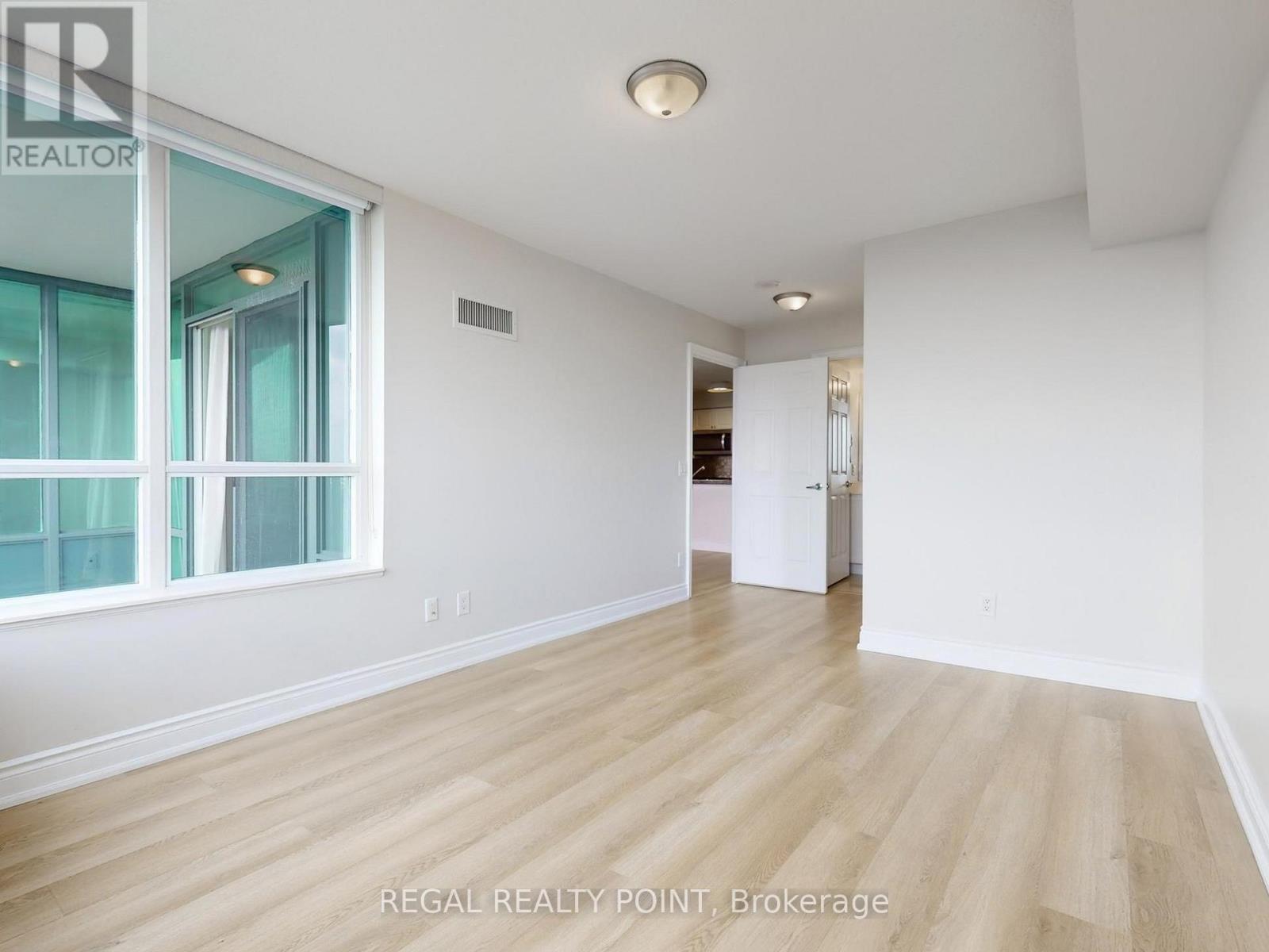 2118 - 25 Greenview Avenue, Toronto, Ontario  M2M 1R2 - Photo 11 - C12516338