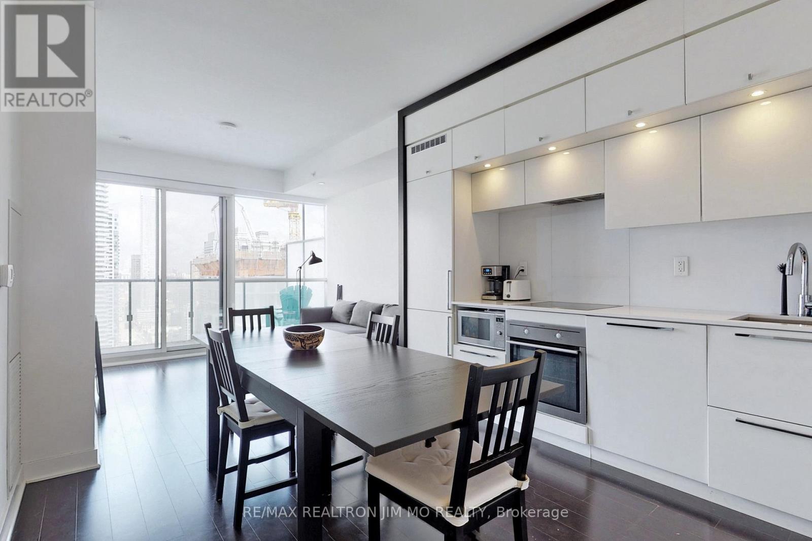 3507 - 15 Grenville Street, Toronto, Ontario  M4Y 1A1 - Photo 2 - C12516340