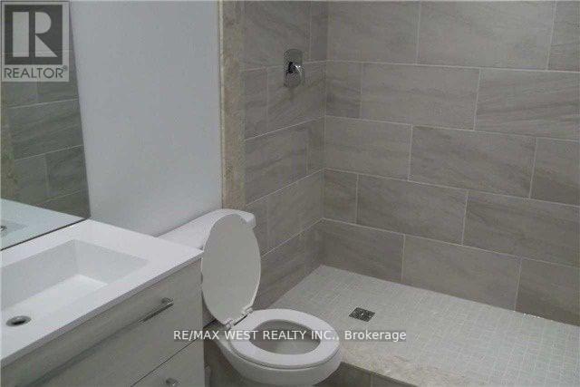 Lower - 111 Lippincott Street, Toronto, Ontario  M5S 2P2 - Photo 11 - C12516344