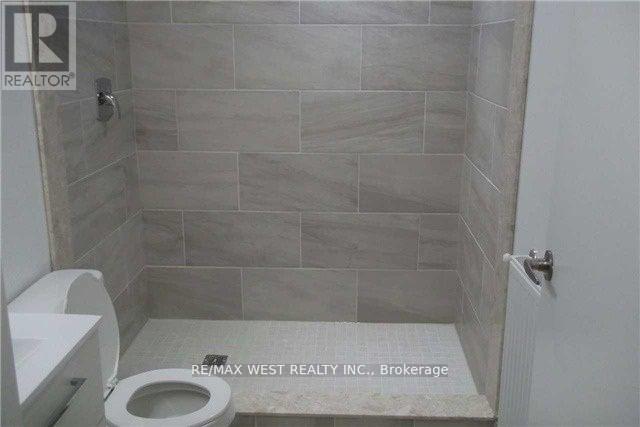 Lower - 111 Lippincott Street, Toronto, Ontario  M5S 2P2 - Photo 12 - C12516344