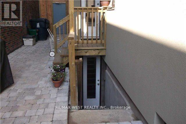 Lower - 111 Lippincott Street, Toronto, Ontario  M5S 2P2 - Photo 15 - C12516344