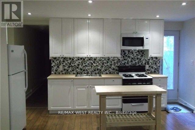 Lower - 111 Lippincott Street, Toronto, Ontario  M5S 2P2 - Photo 2 - C12516344