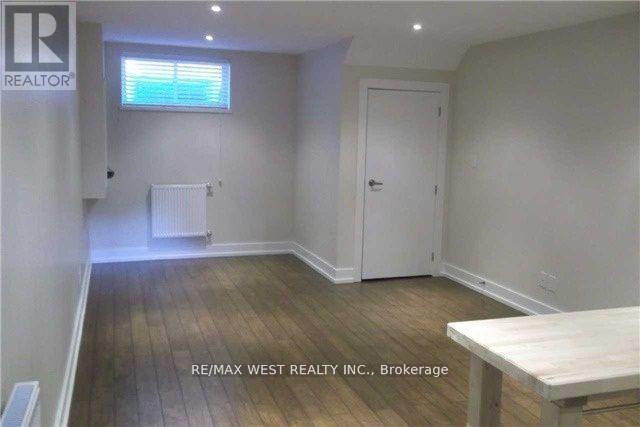 Lower - 111 Lippincott Street, Toronto, Ontario  M5S 2P2 - Photo 5 - C12516344