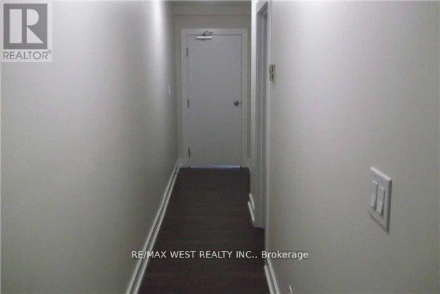 Lower - 111 Lippincott Street, Toronto, Ontario  M5S 2P2 - Photo 7 - C12516344