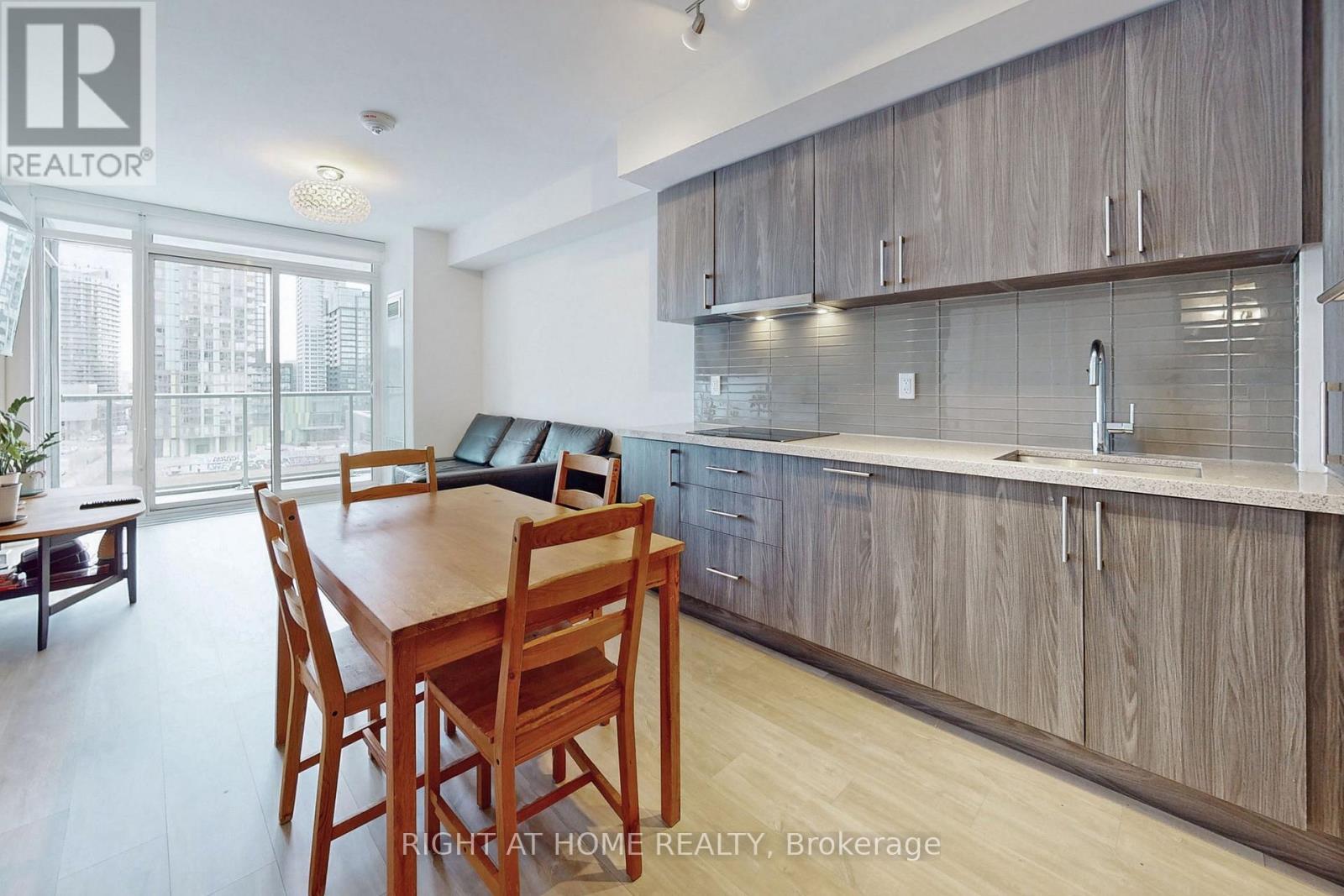 505 - 576 Front Street, Toronto, Ontario  M5V 0P8 - Photo 10 - C12516366