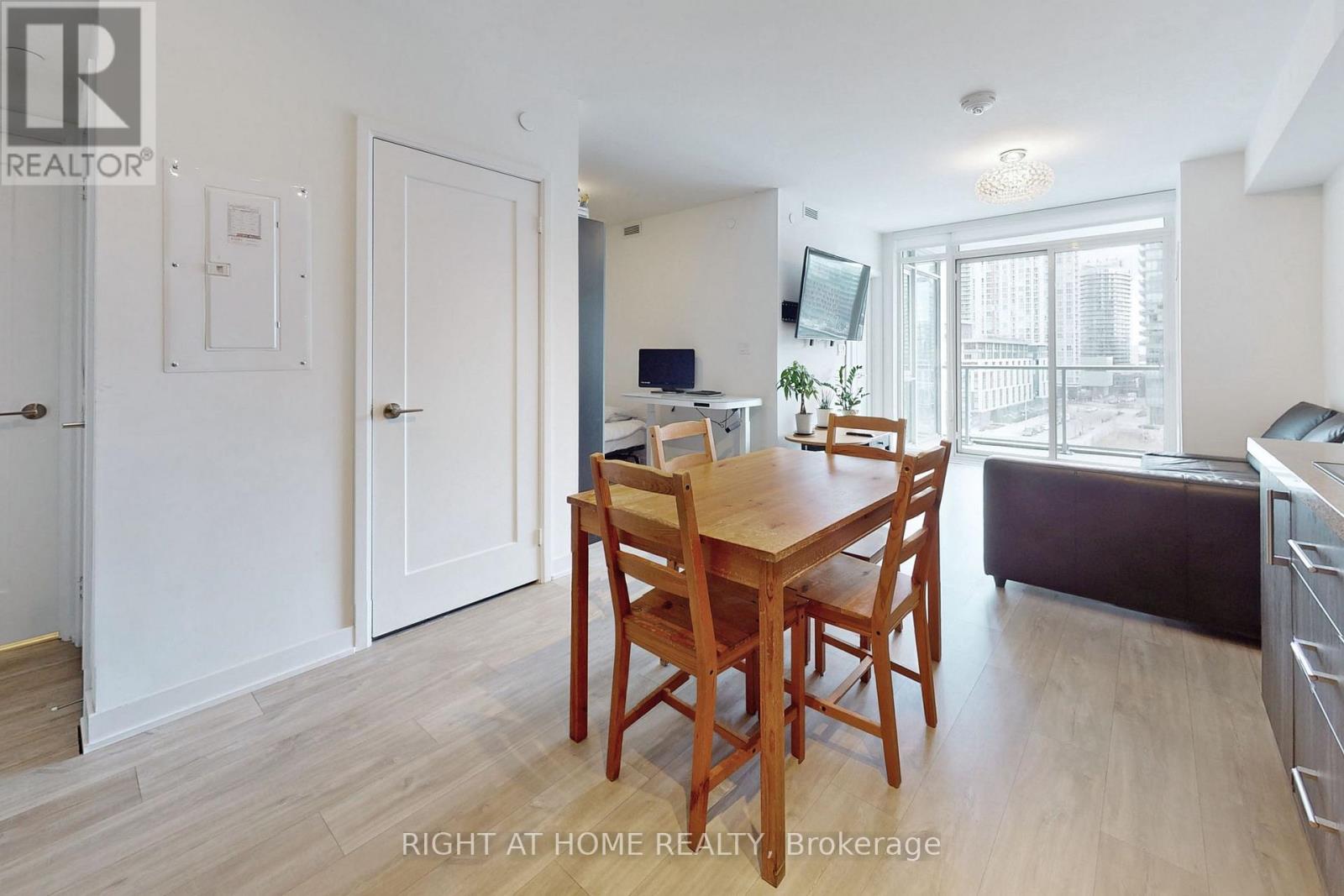 505 - 576 Front Street, Toronto, Ontario  M5V 0P8 - Photo 12 - C12516366