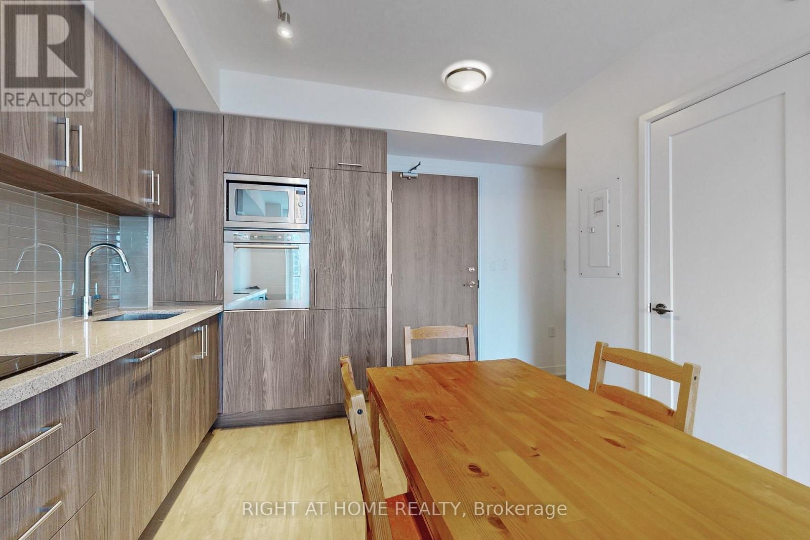 505 - 576 Front Street, Toronto, Ontario  M5V 0P8 - Photo 13 - C12516366