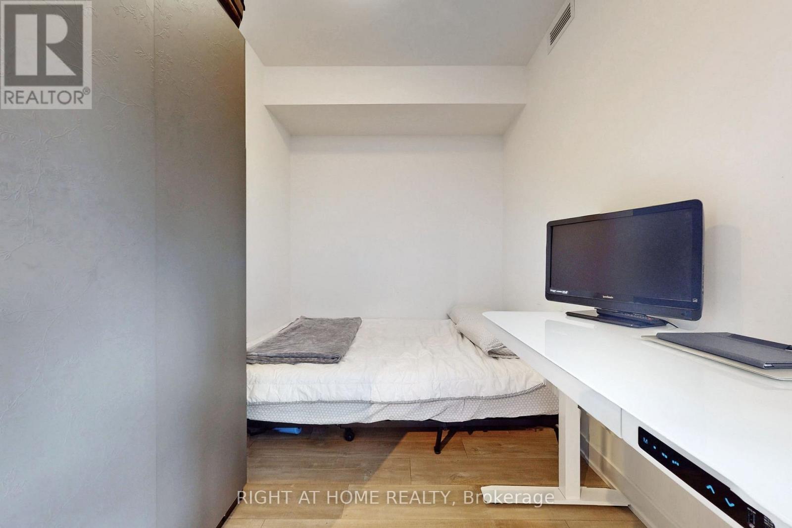 505 - 576 Front Street, Toronto, Ontario  M5V 0P8 - Photo 18 - C12516366