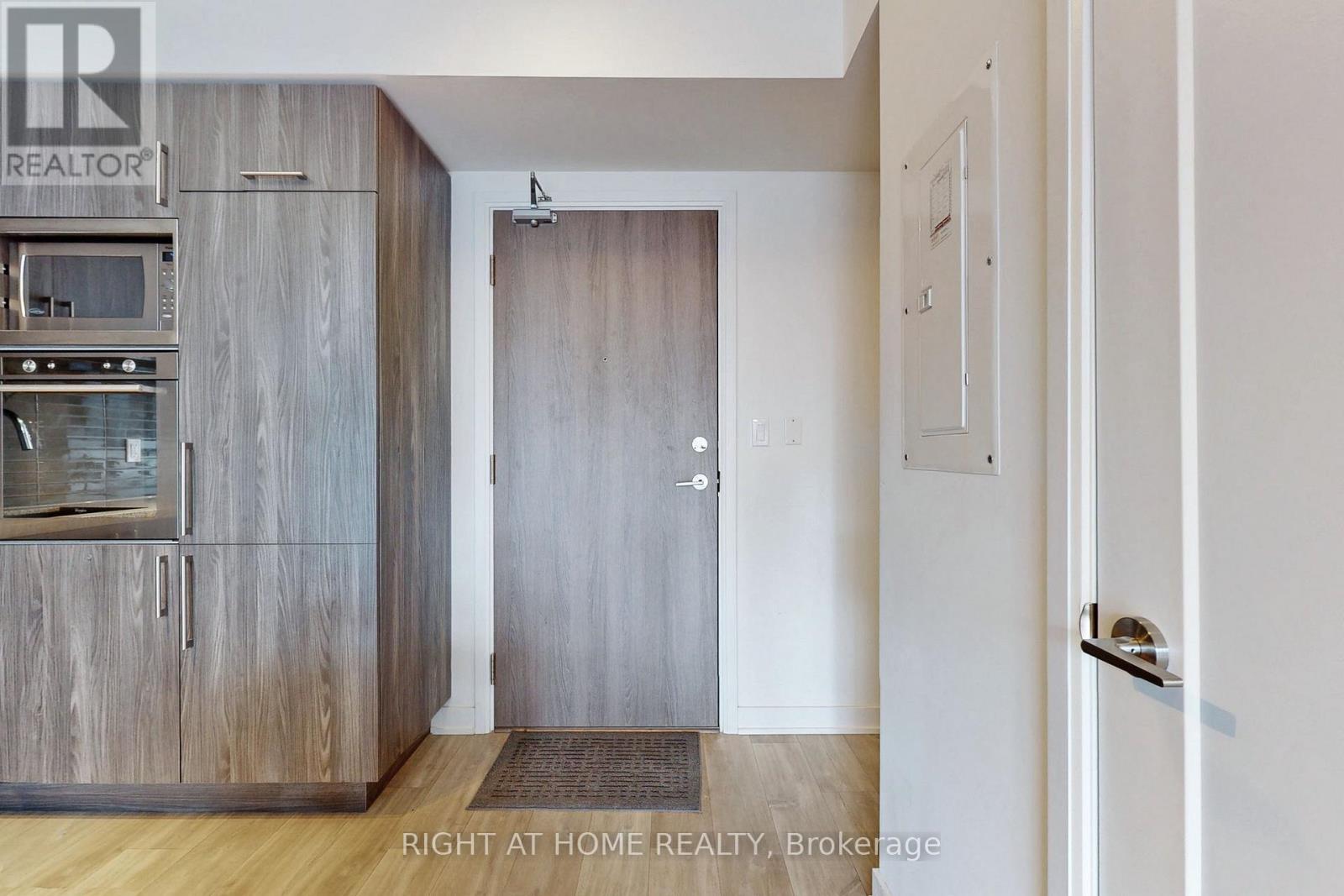 505 - 576 Front Street, Toronto, Ontario  M5V 0P8 - Photo 2 - C12516366