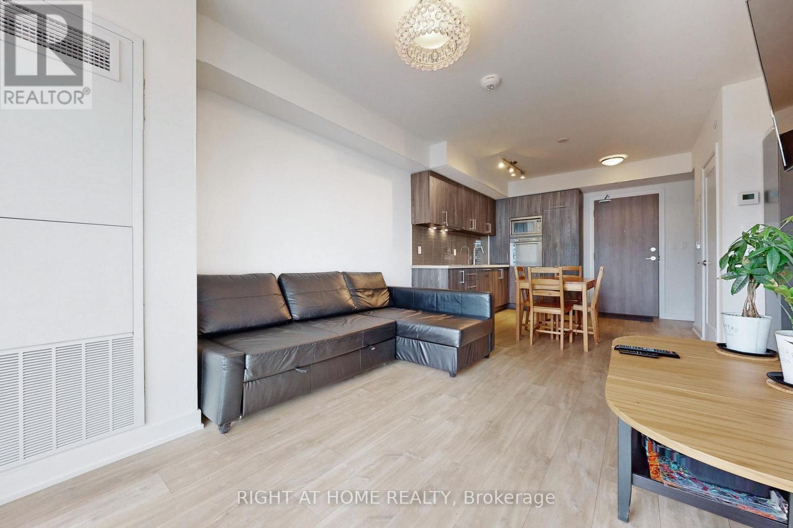 505 - 576 Front Street, Toronto, Ontario  M5V 0P8 - Photo 3 - C12516366