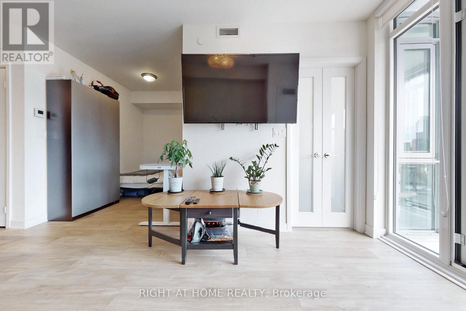 505 - 576 Front Street, Toronto, Ontario  M5V 0P8 - Photo 7 - C12516366