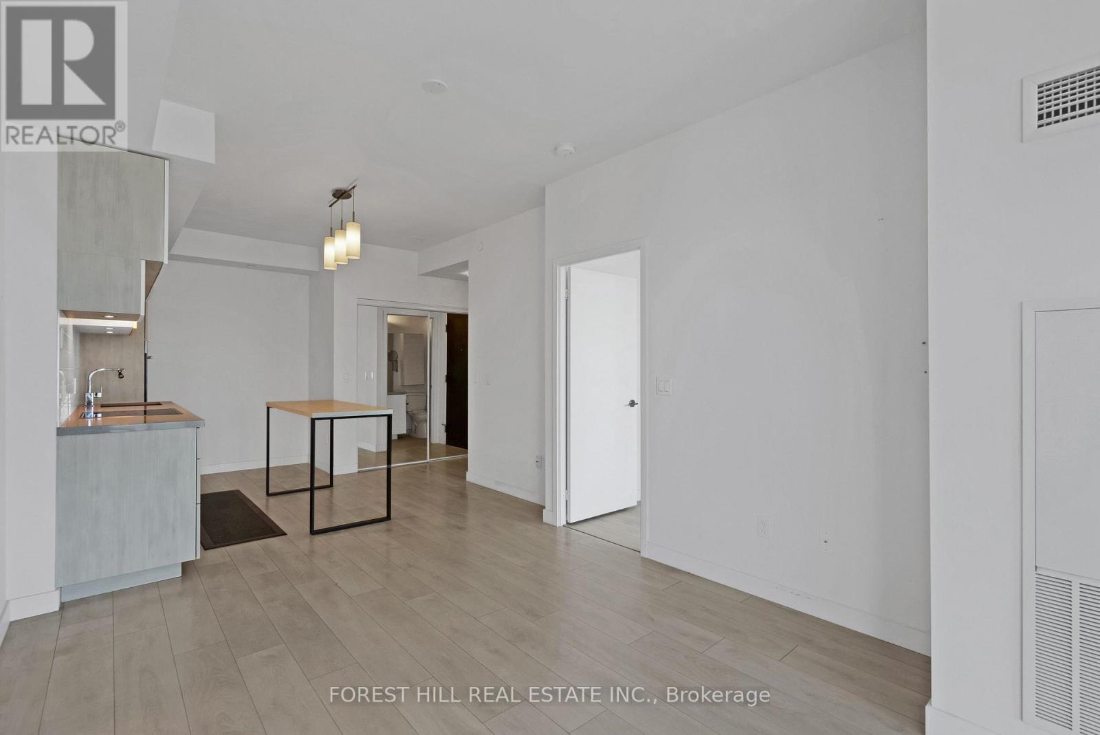 4406 - 8 Eglinton Avenue E, Toronto, Ontario  M4P 0C1 - Photo 3 - C12516378