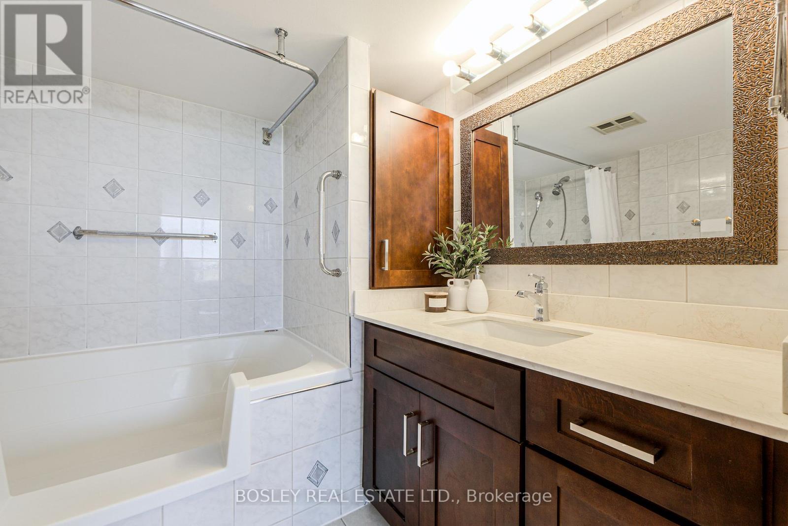 1511 - 1131 Steeles Avenue W, Toronto, Ontario  M2R 3W8 - Photo 23 - C12516382