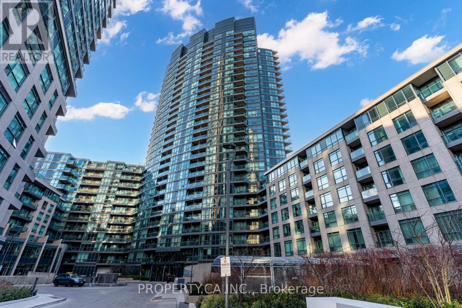 713 - 231 Fort York Boulevard, Toronto, Ontario  M5B 1B2 - Photo 2 - C12516388