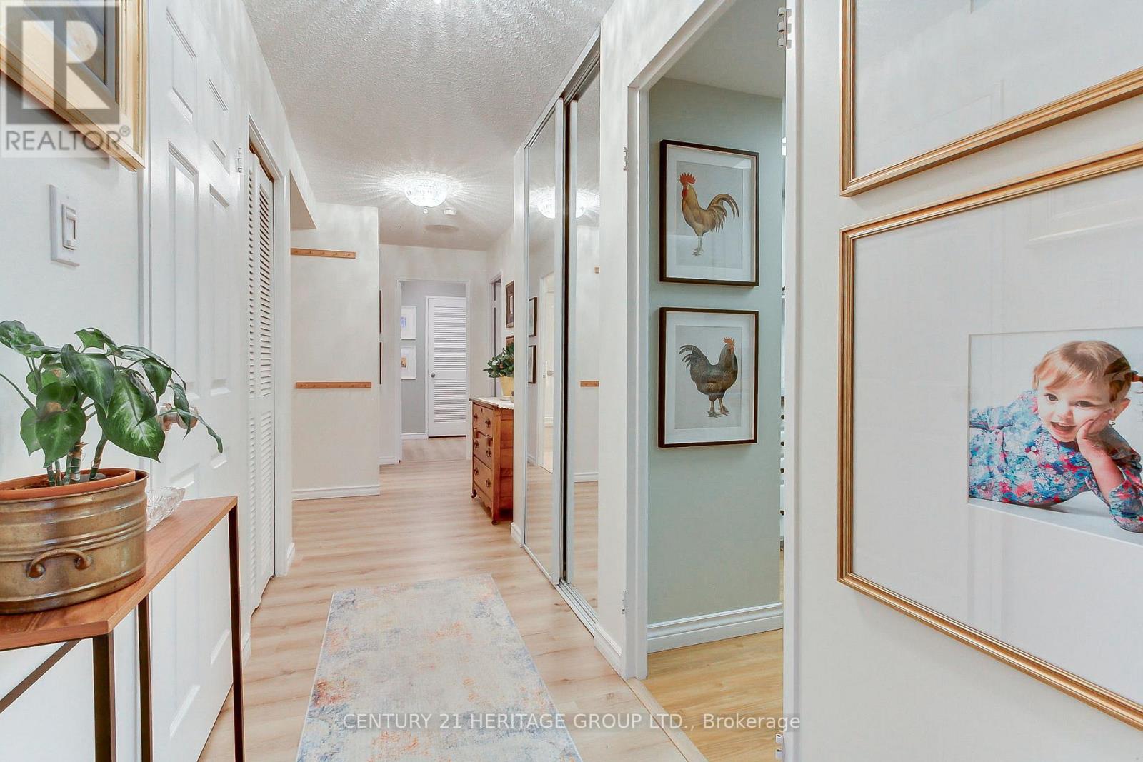 402 - 75 Wynford Heights Crescent, Toronto, Ontario  M3C 3H9 - Photo 6 - C12516478