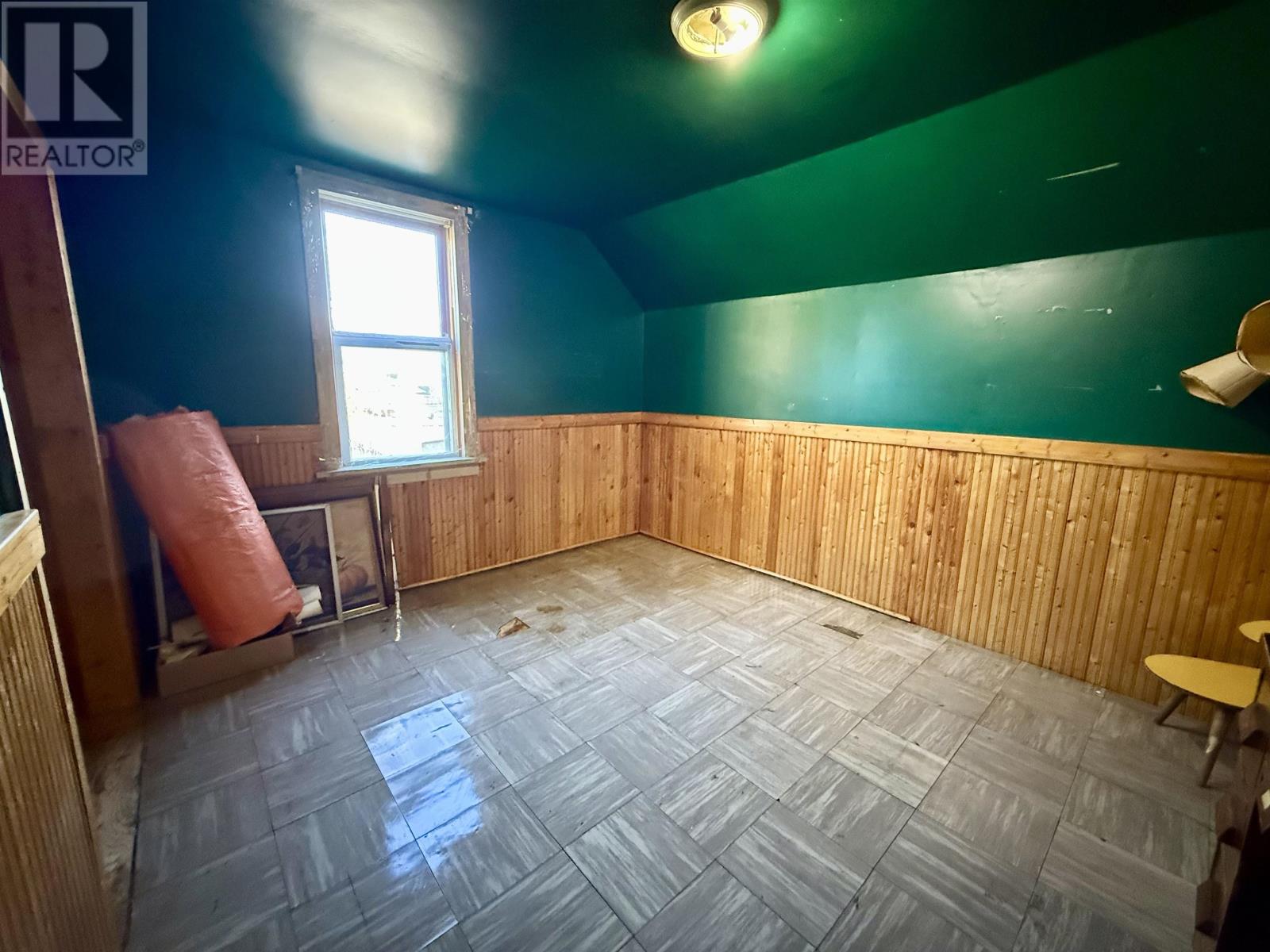 175 Machar Ave, Thunder Bay, Ontario  P7B 2Y7 - Photo 10 - TB253417