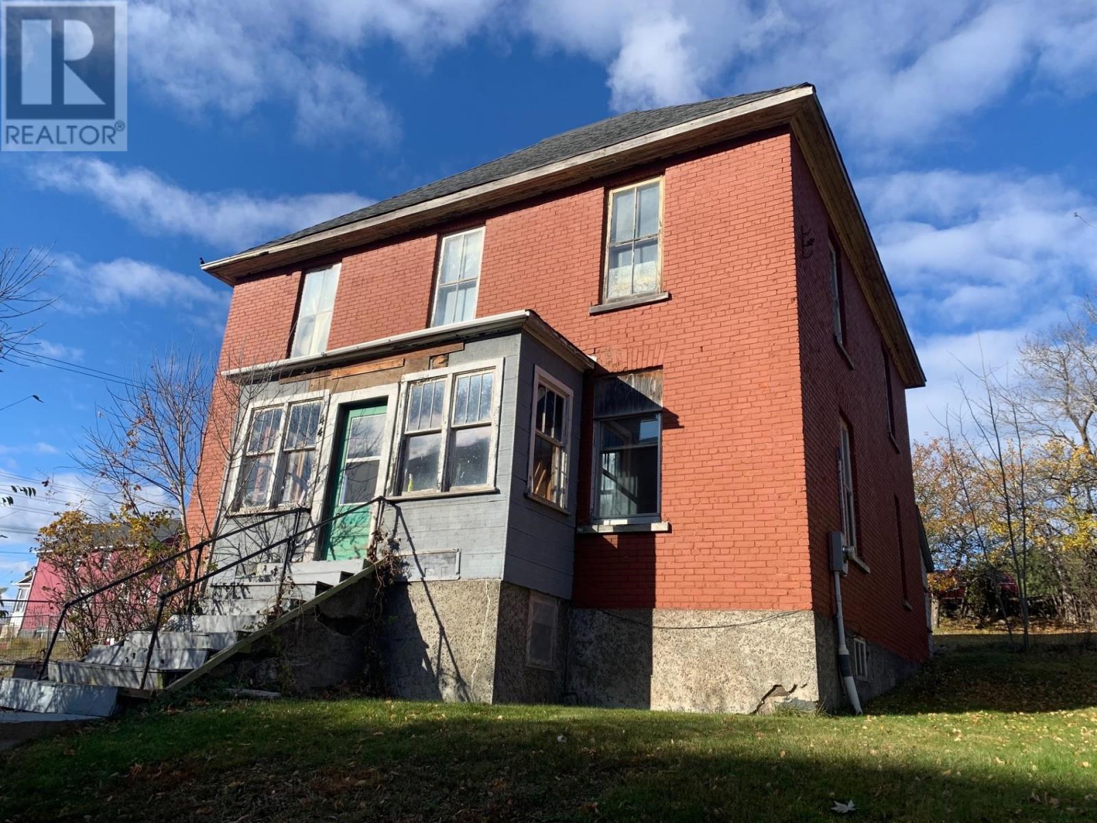 44 Algoma St N, Thunder Bay, Ontario  P7A 4Z3 - Photo 1 - TB253418