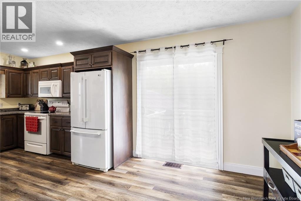 2335 Route 104, Greenhill Lake, New Brunswick  E6E 1V7 - Photo 11 - NB121668