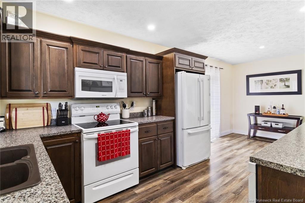 2335 Route 104, Greenhill Lake, New Brunswick  E6E 1V7 - Photo 7 - NB121668