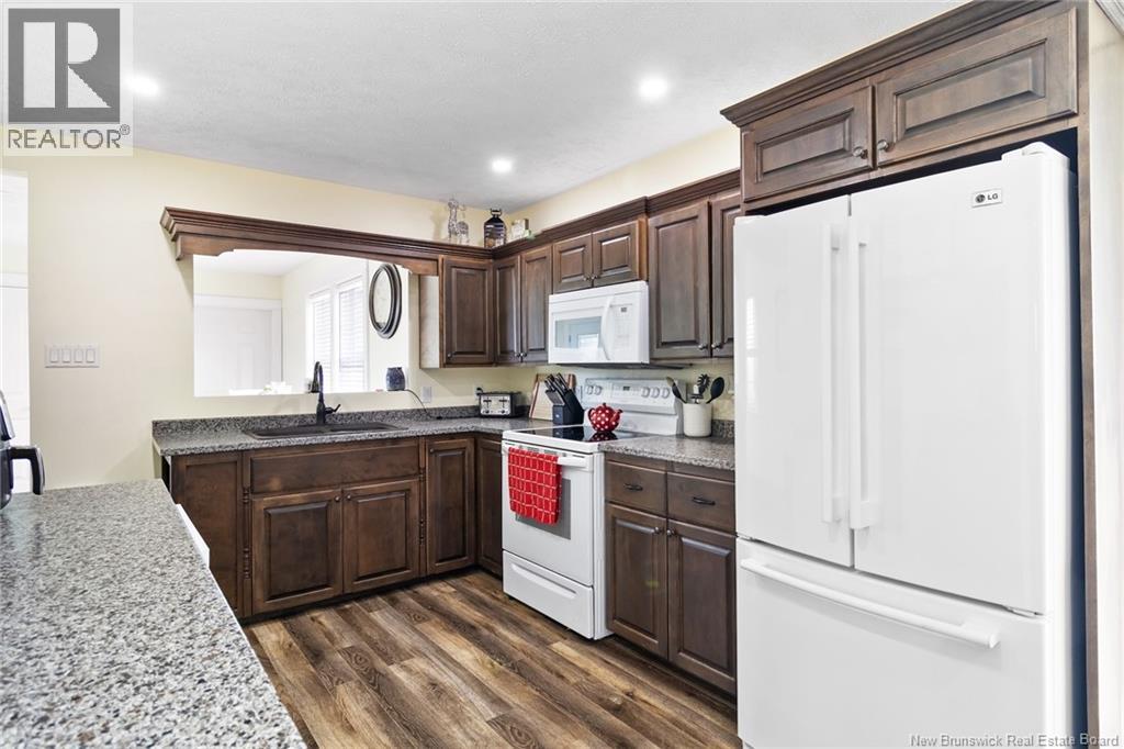 2335 Route 104, Greenhill Lake, New Brunswick  E6E 1V7 - Photo 9 - NB121668