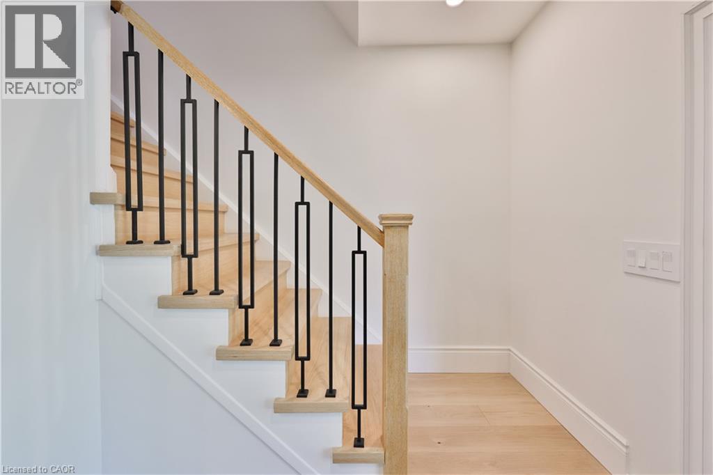 222 Vance Drive, Oakville, Ontario  L6L 3L1 - Photo 8 - 40770921