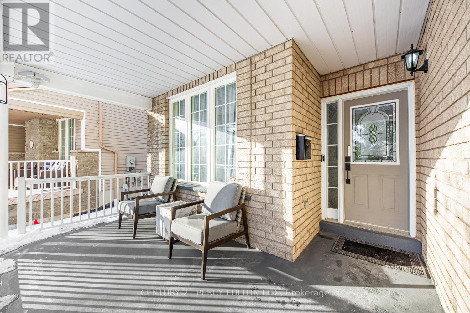 32 Amanda Avenue, Whitby, Ontario  L1M 1K4 - Photo 2 - E12516102