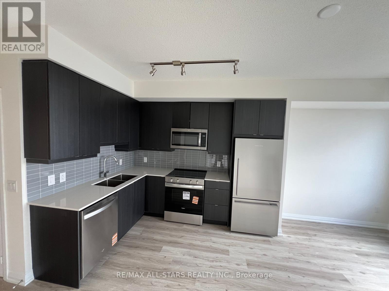 2710 - 3260 Sheppard Avenue E, Toronto, Ontario  M1T 3K3 - Photo 2 - E12516200