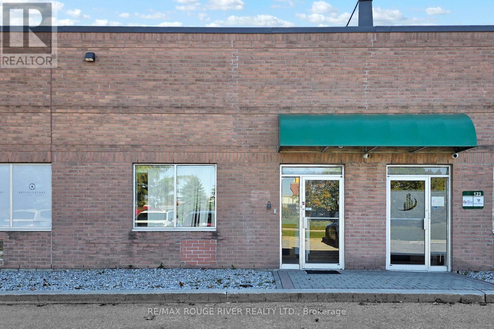 122 - 1895 CLEMENTS ROAD, Pickering, Ontario