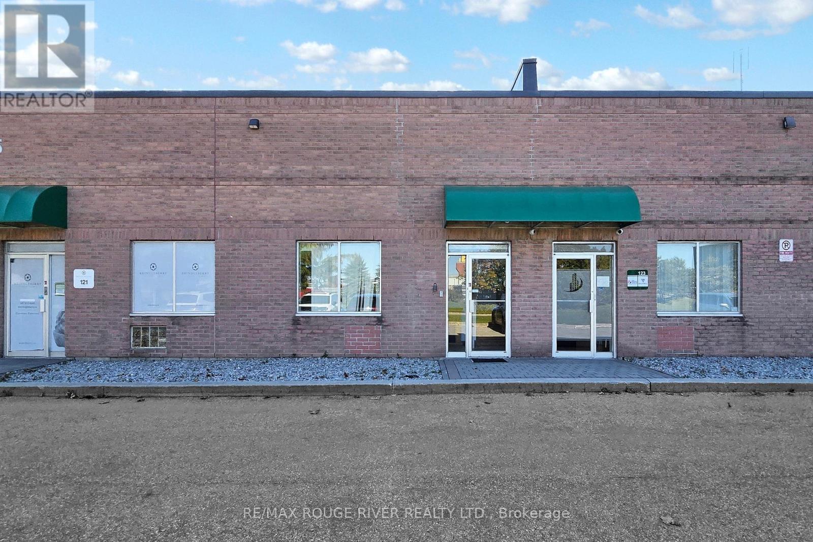 122 - 1895 Clements Road, Pickering, Ontario  L1W 3V5 - Photo 3 - E12516282