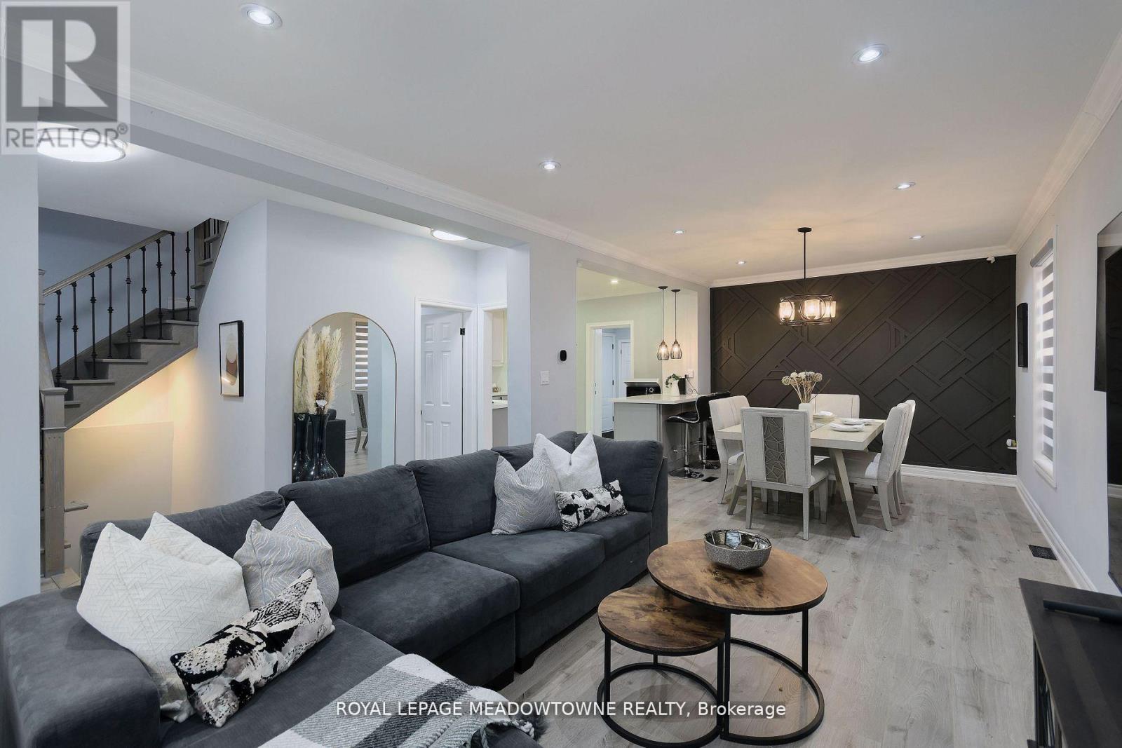 260 ATHOL STREET E, Oshawa, Ontario