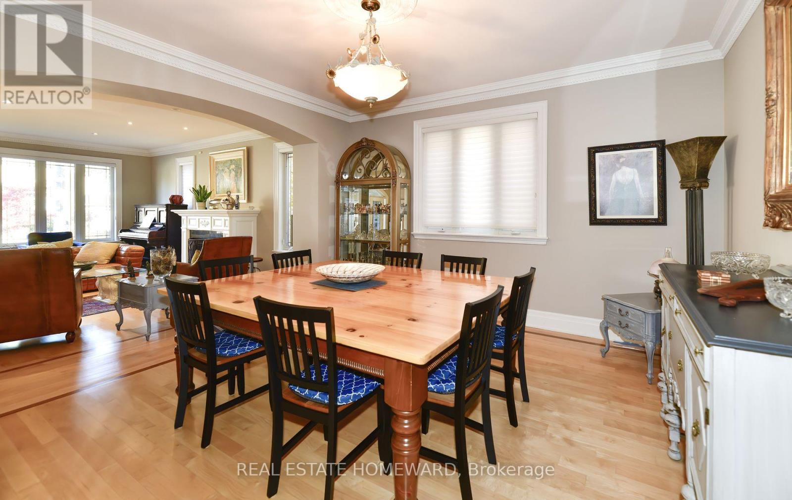 67 Parkview Hill Crescent, Toronto, Ontario  M4B 1R1 - Photo 5 - E12516468