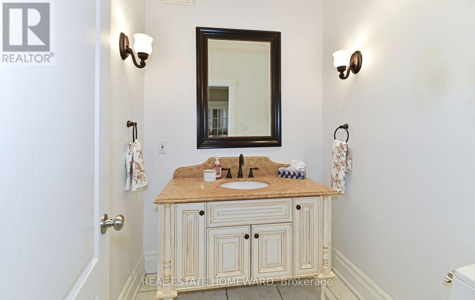 67 Parkview Hill Crescent, Toronto, Ontario  M4B 1R1 - Photo 9 - E12516468