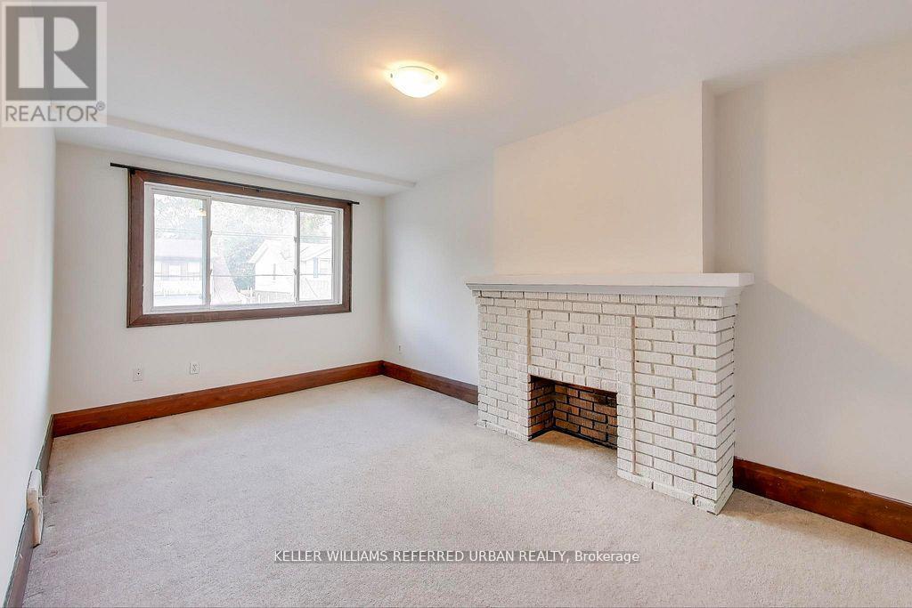 39 Eastwood Road, Toronto, Ontario  M4L 2C6 - Photo 15 - E12516476