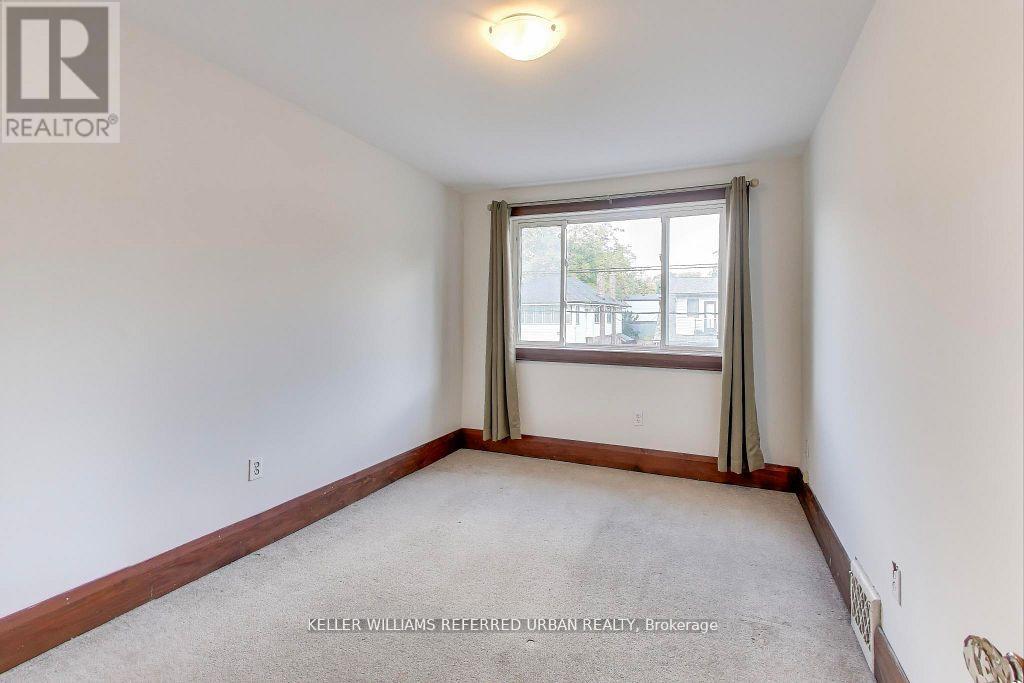 39 Eastwood Road, Toronto, Ontario  M4L 2C6 - Photo 19 - E12516476