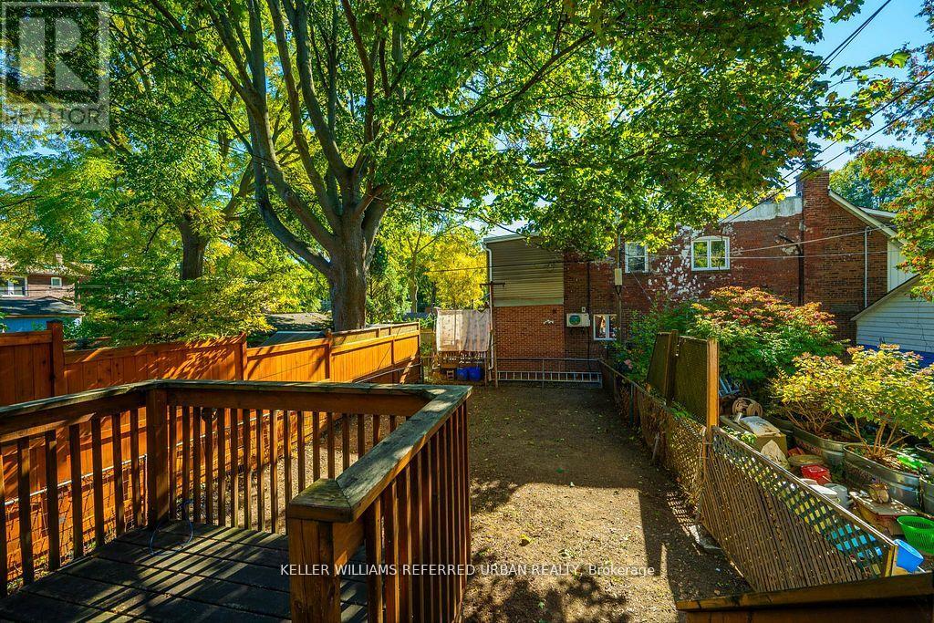 39 Eastwood Road, Toronto, Ontario  M4L 2C6 - Photo 31 - E12516476