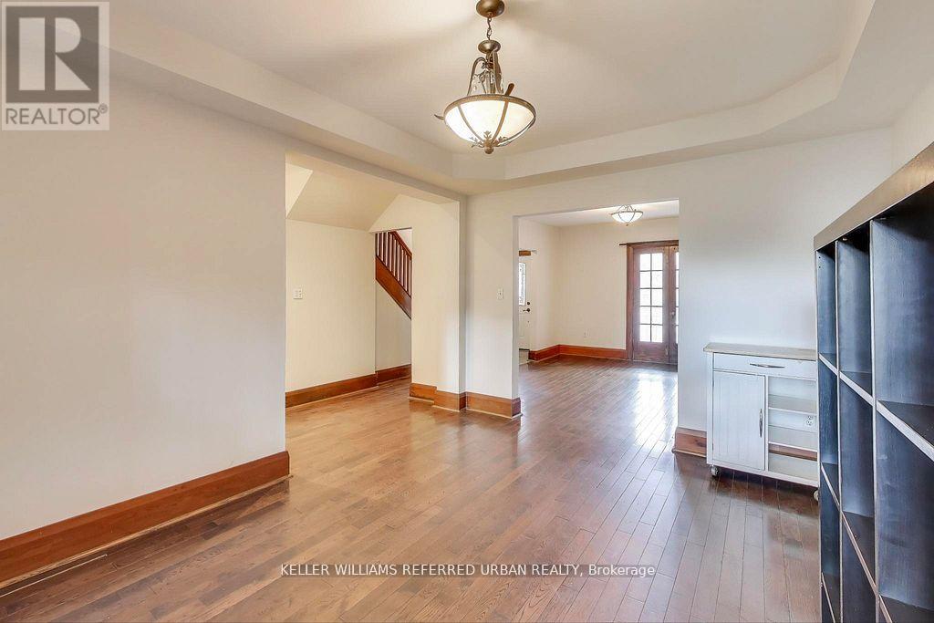 39 Eastwood Road, Toronto, Ontario  M4L 2C6 - Photo 9 - E12516476