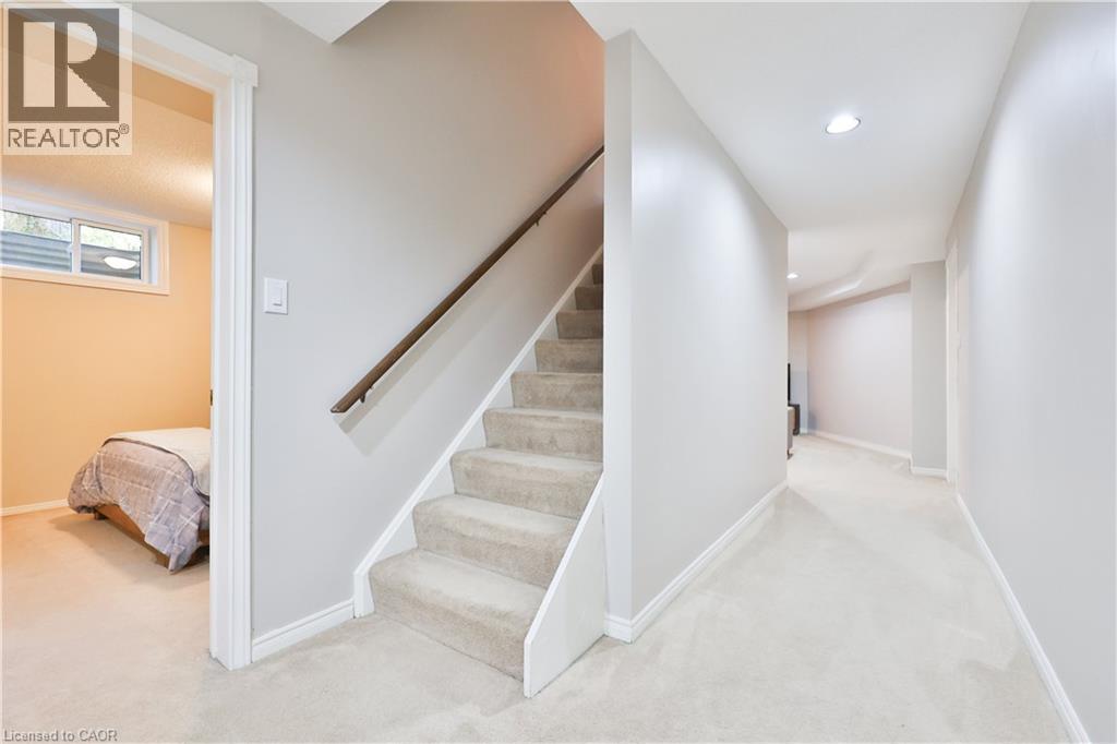 206 Rossmore Boulevard, Burlington, Ontario L7N 1R1 - Photo 32 - 40782326