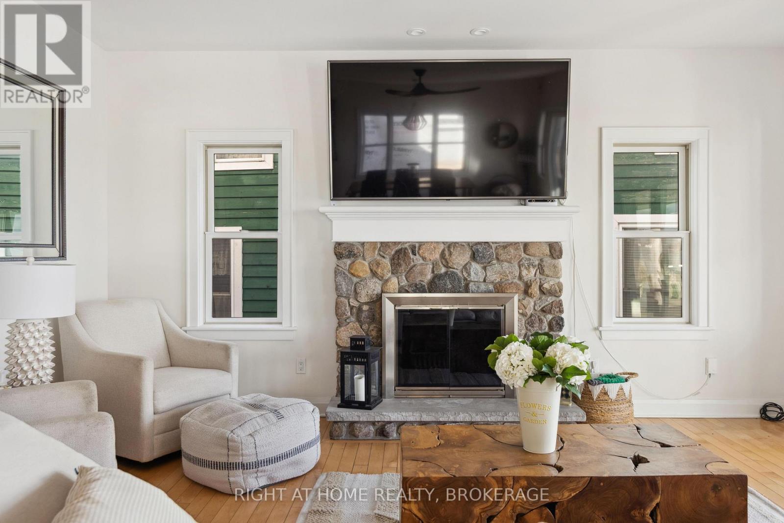 4347 Erie Road, Fort Erie (Crystal Beach), Ontario  L0S 1B0 - Photo 11 - X12516570