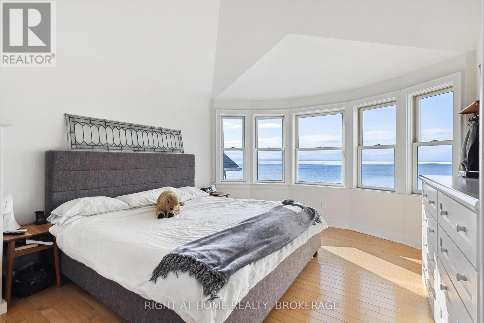 4347 Erie Road, Fort Erie (Crystal Beach), Ontario  L0S 1B0 - Photo 13 - X12516570