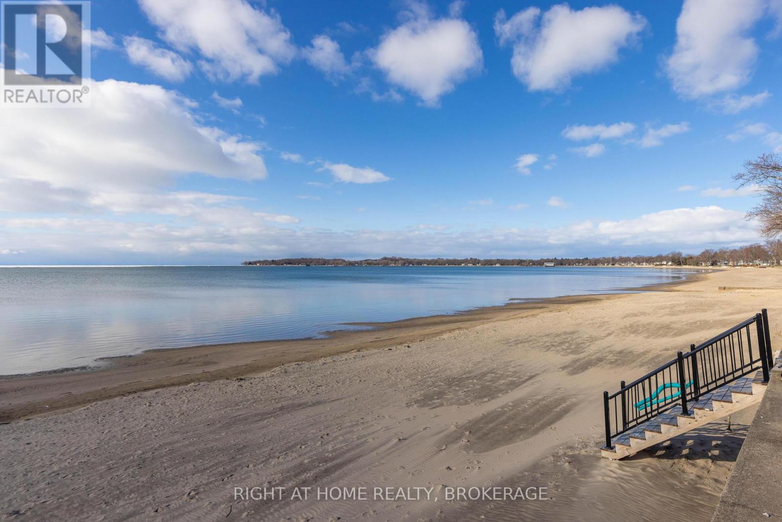 4347 Erie Road, Fort Erie (Crystal Beach), Ontario  L0S 1B0 - Photo 4 - X12516570