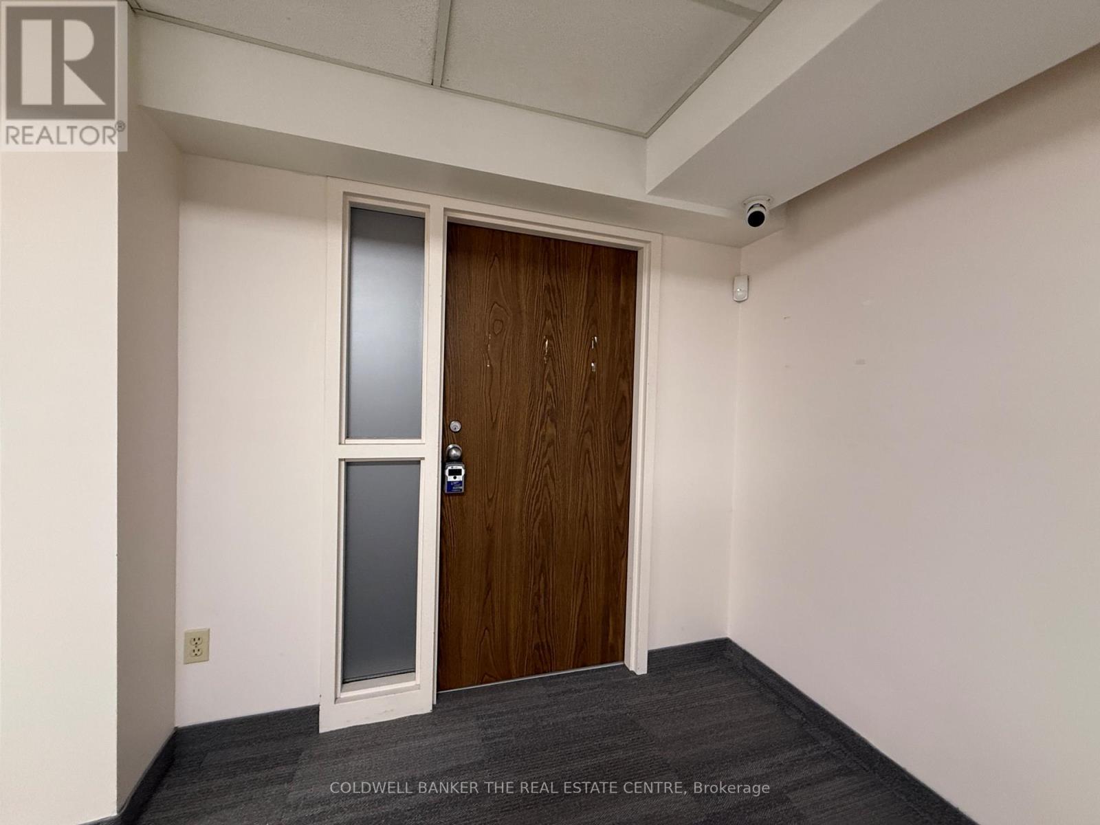 Ll2 - 390 Davis Drive, Newmarket, Ontario  L3Y 7T8 - Photo 4 - N12516056