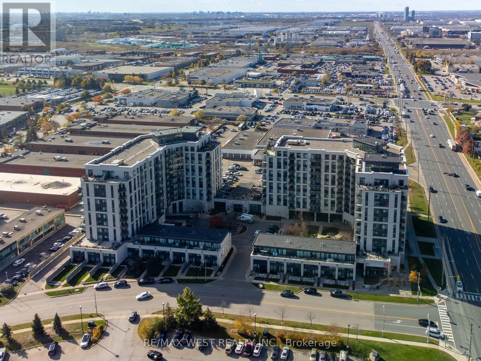 710 - 24 Woodstream Boulevard, Vaughan, Ontario  L4L 8C4 - Photo 2 - N12516064