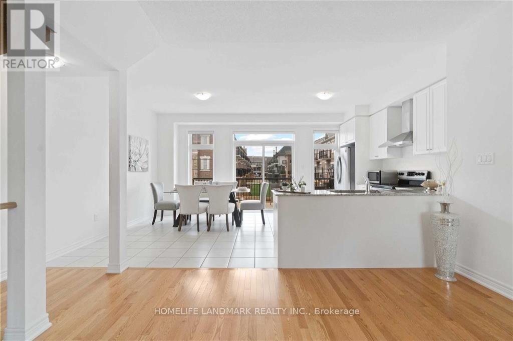 6d Parker Avenue, Richmond Hill, Ontario  L4E 1H3 - Photo 7 - N12516078