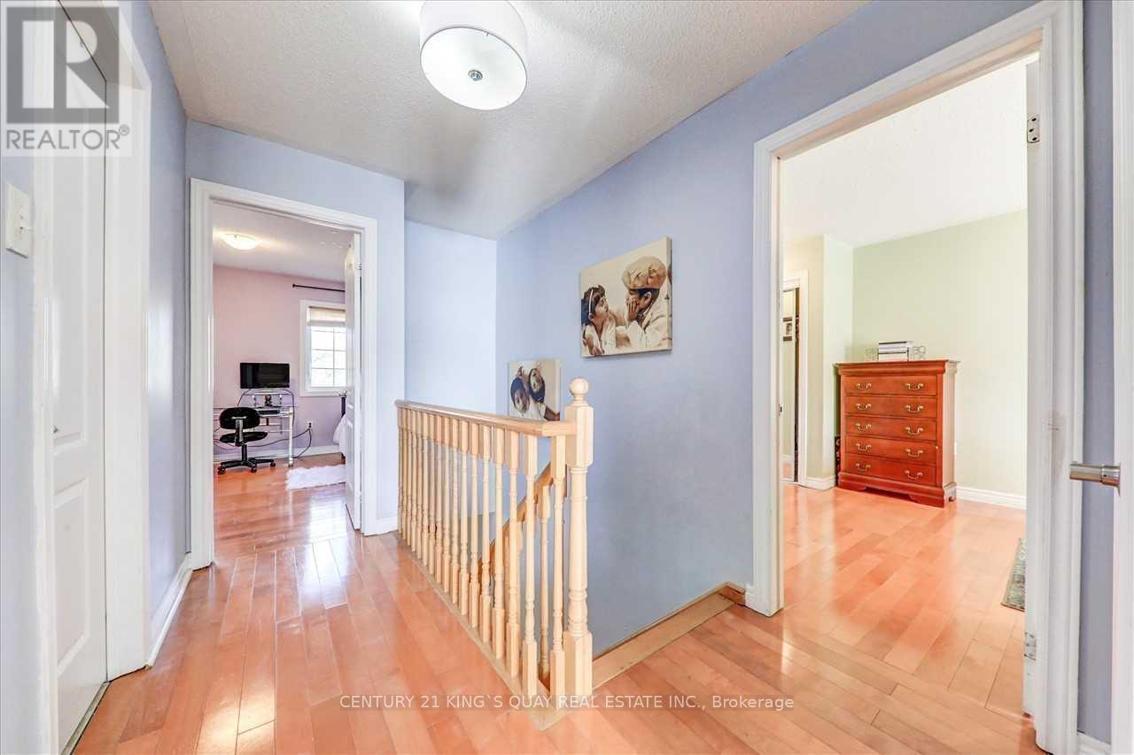 277 Coachwhip Trail, Newmarket, Ontario  L3X 2Y4 - Photo 7 - N12516096